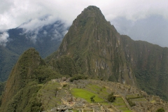 Machu-Picchu-Vertical
